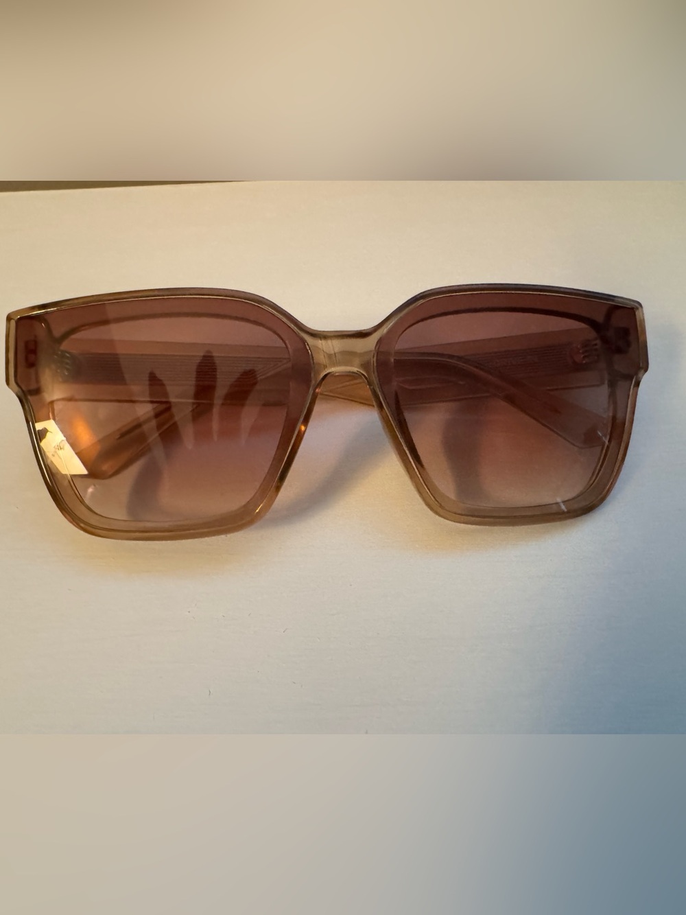 QUAY Drive In Square Sunglasses – Case Included - Picture 13 of 16